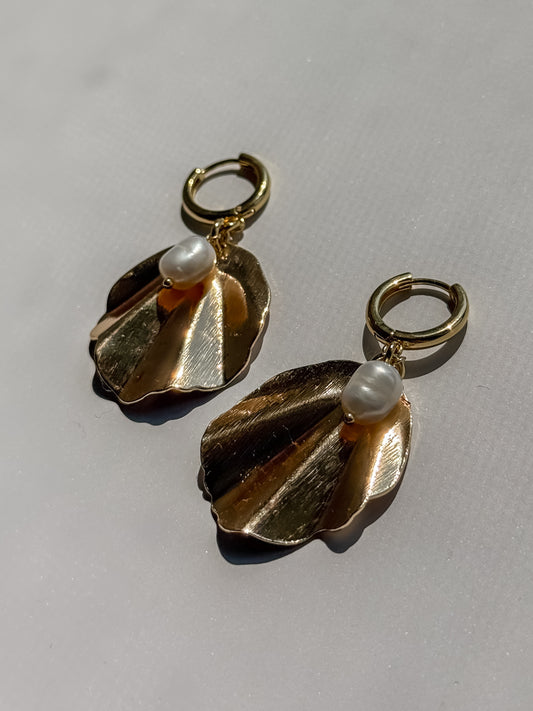 Pearl Fan Huggies - Layer It Jewelry