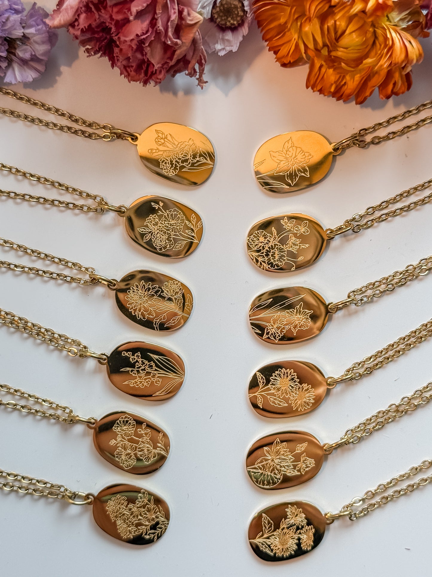 Birthflower Pendant Necklace – Gold Plated Stainless Steel