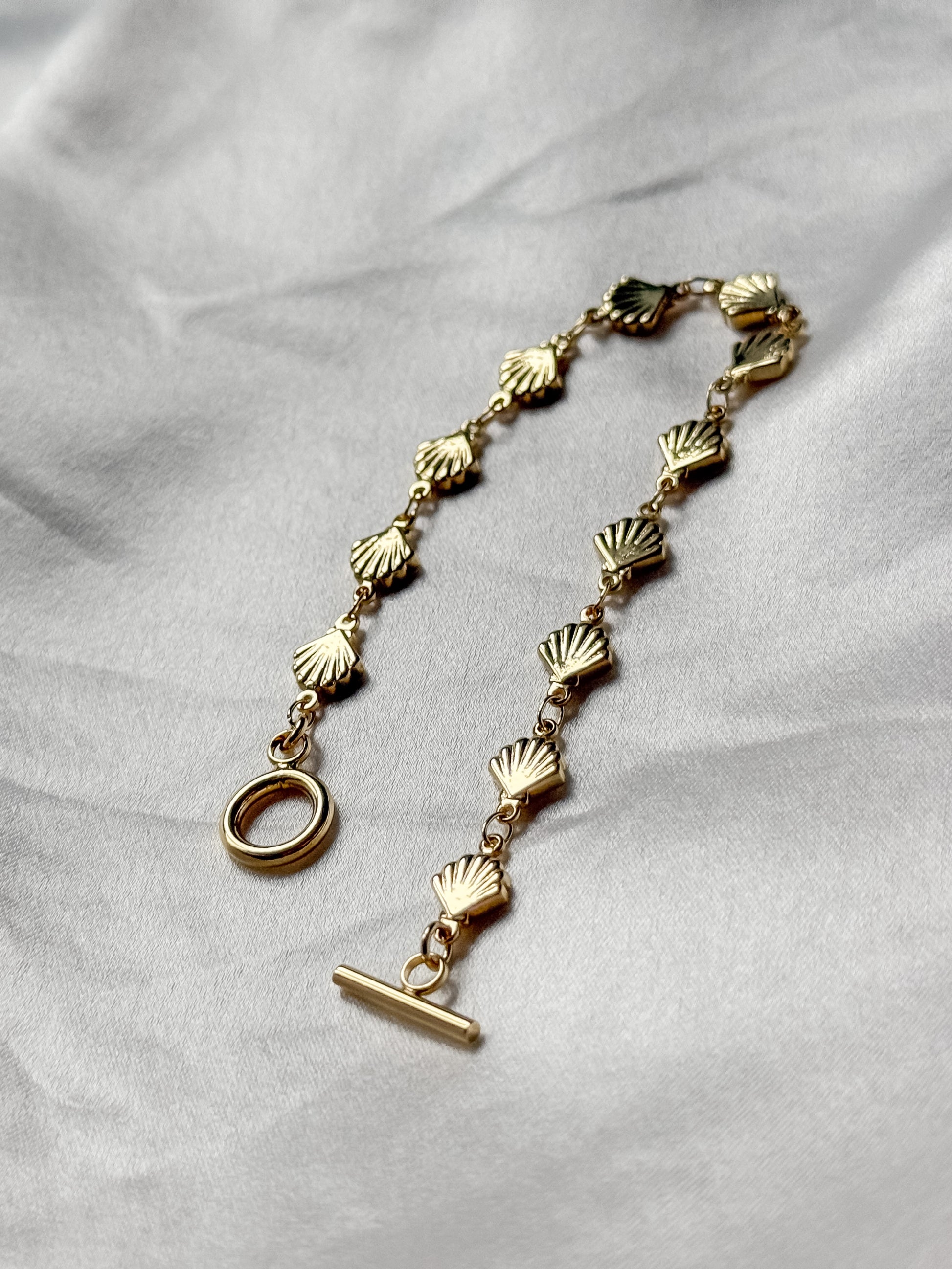Shell Bracelet - Layer It Jewelry