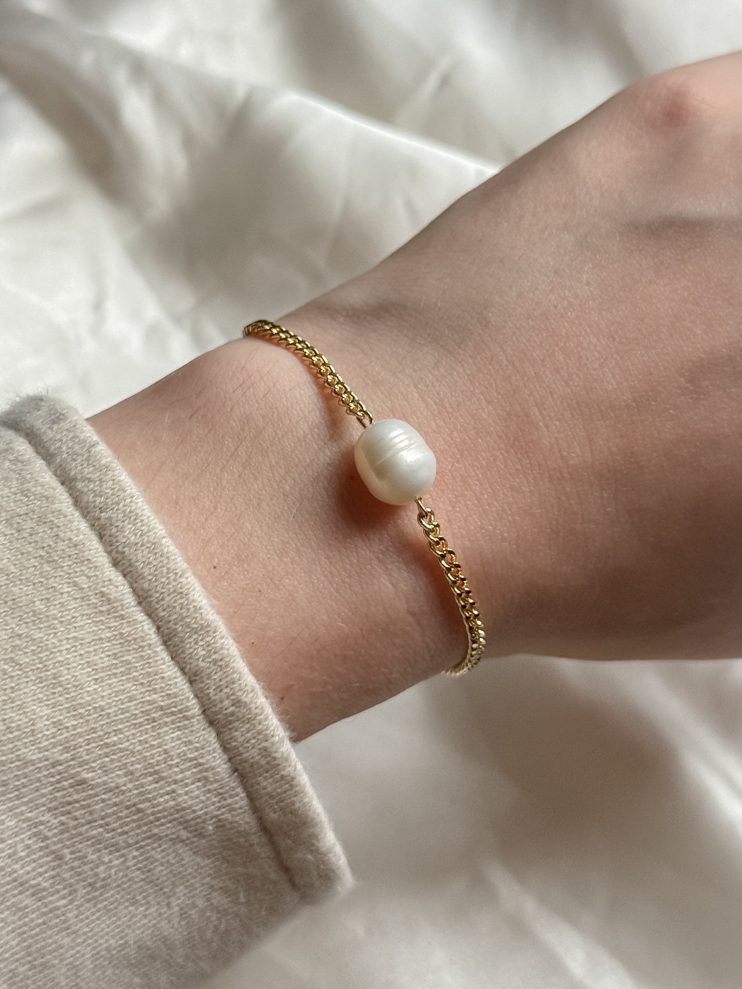 Pearl Chain Bracelet - Layer It Jewelry