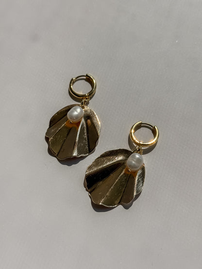 Pearl Fan Huggies - Layer It Jewelry