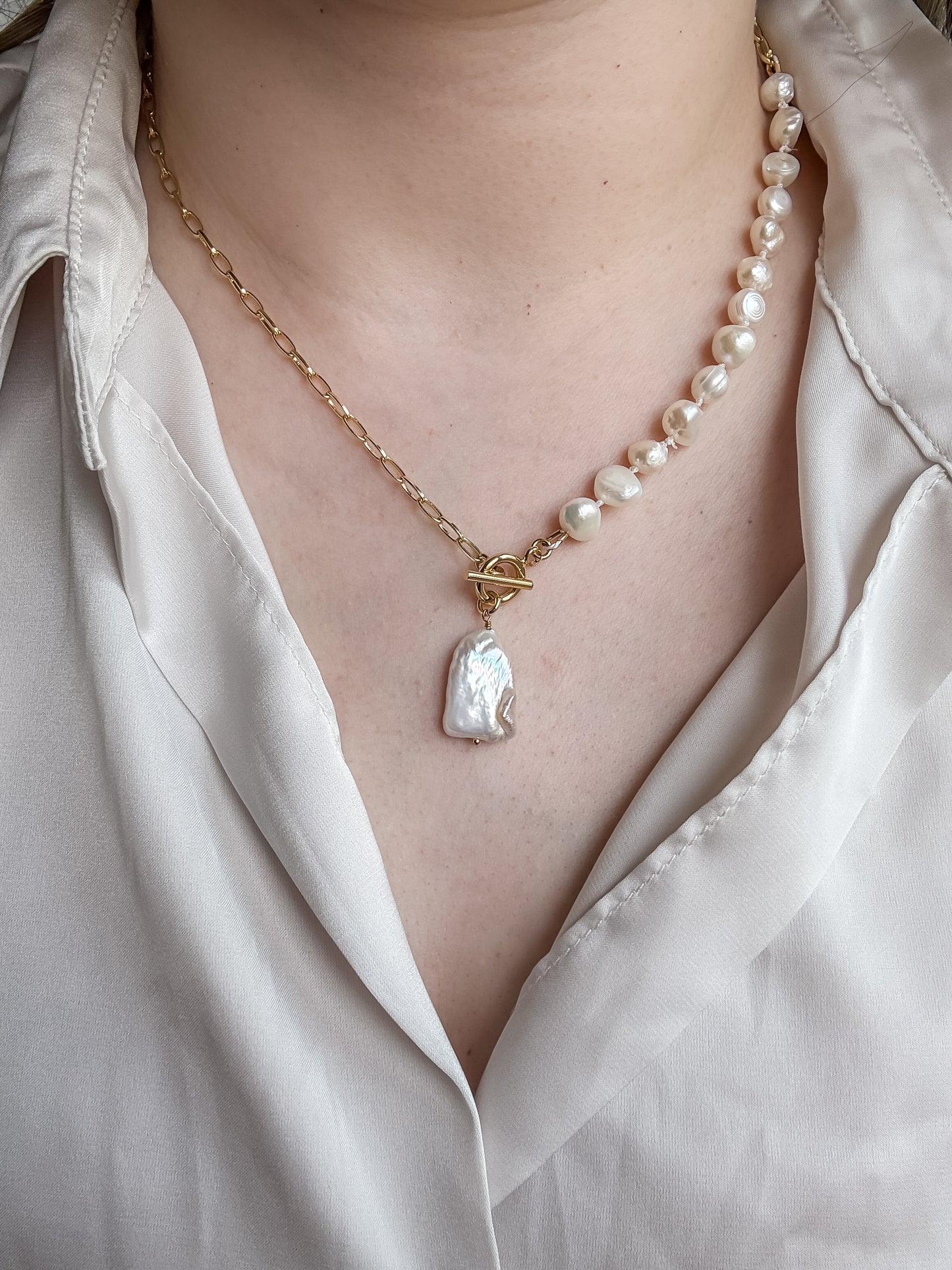 Pearl Toggle Chain Necklace - Layer It Jewelry
