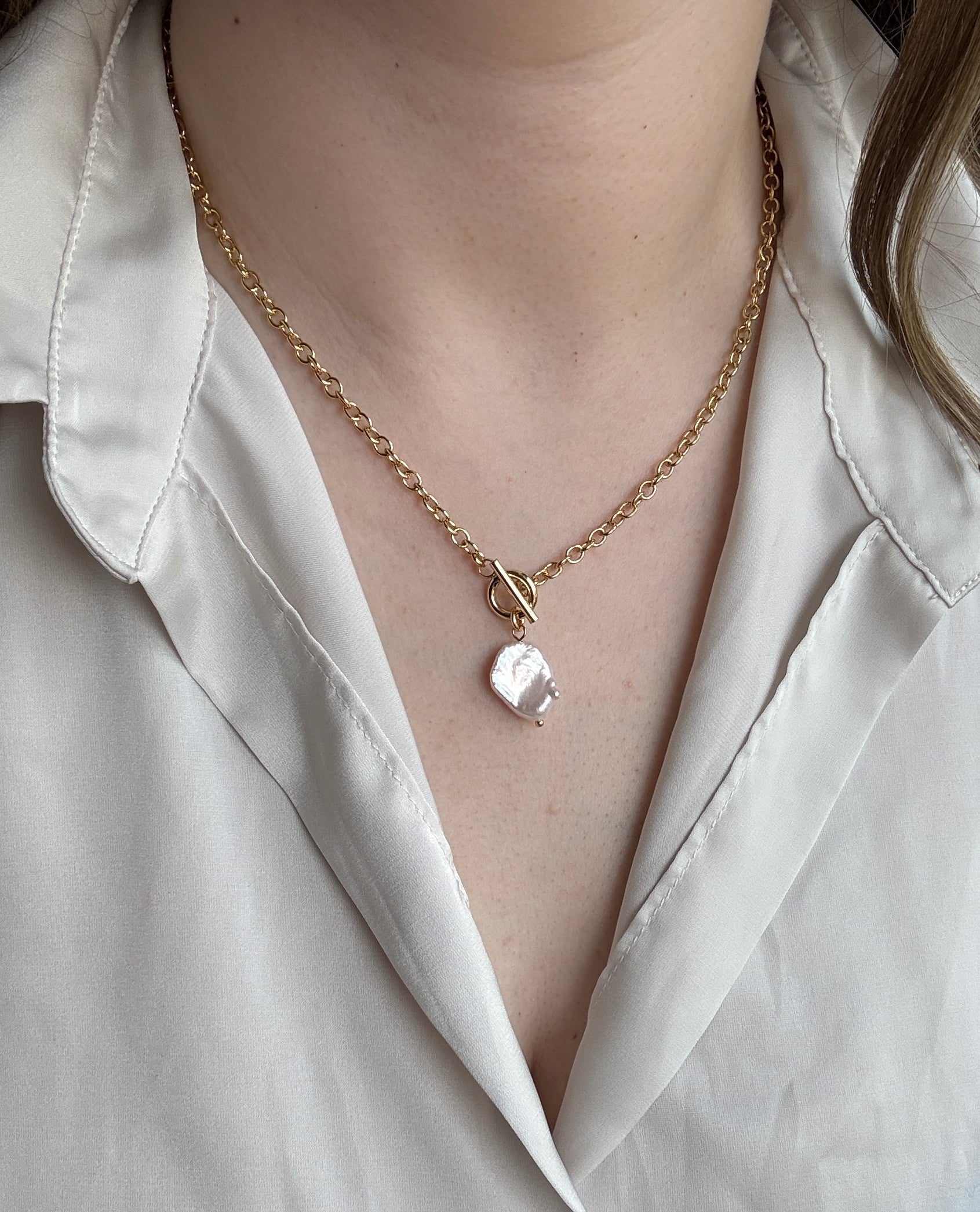 Pearl Toggle Necklace - Layer It Jewelry
