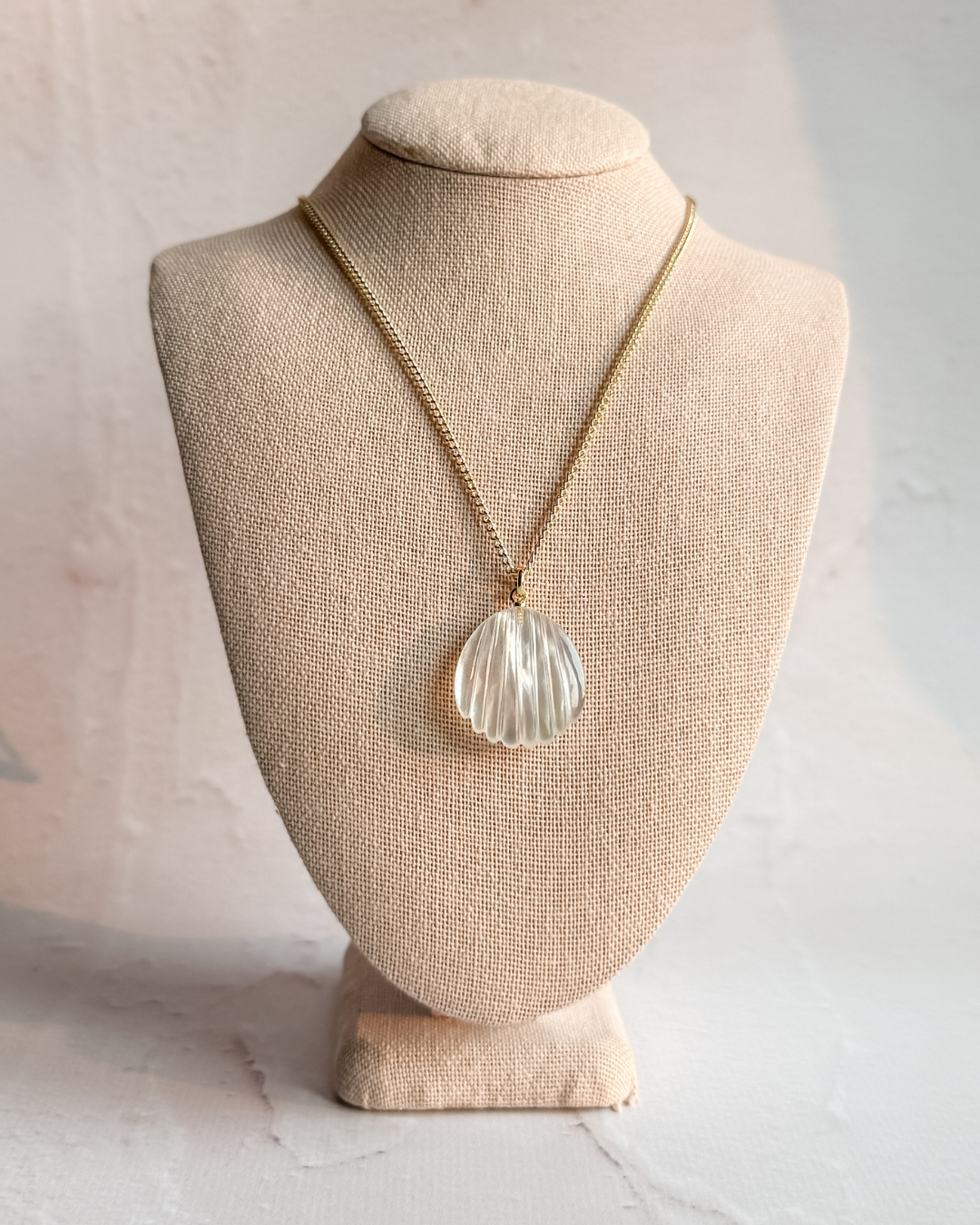 Mother of Pearl Shell Pendant Necklace - Layer It Jewelry